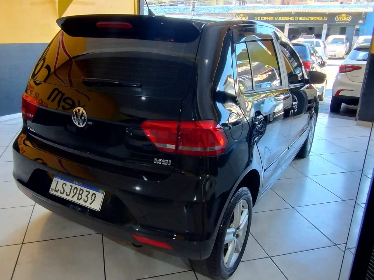VW - VolksWagen Fox Comfortline 1.6 Flex 8V 5p