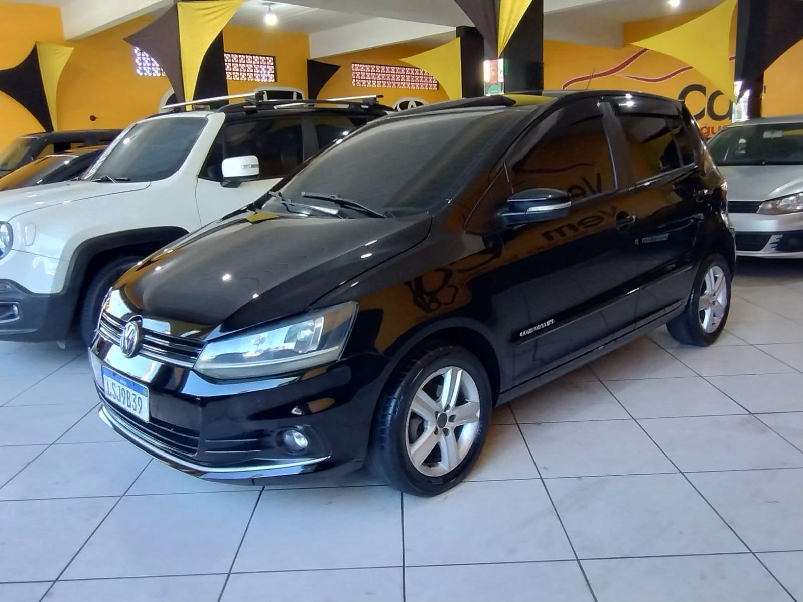 VW - VolksWagen Fox Comfortline 1.6 Flex 8V 5p	