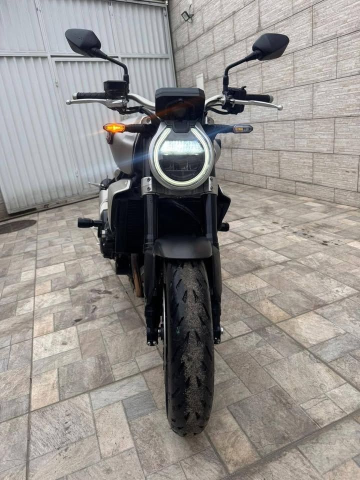 Honda cb 1000r | ano 2023 | apenas 600 km rodados | impecável!