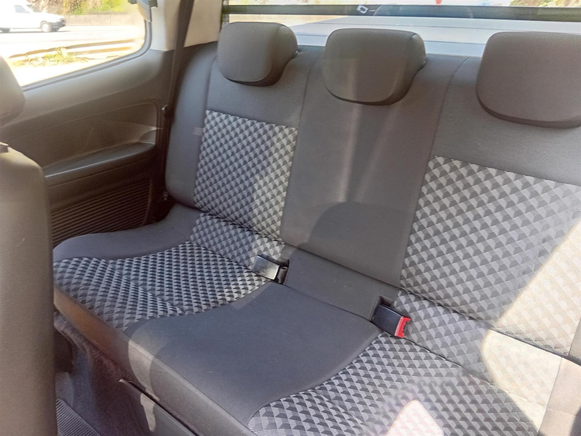 VW - VolksWagen Saveiro Trendline 1.6 T.Flex 8V CD